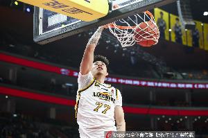 yl7703永利-张镇麟复出！杨鸣：张镇麟求战意愿非常强 今晚将会给他报名