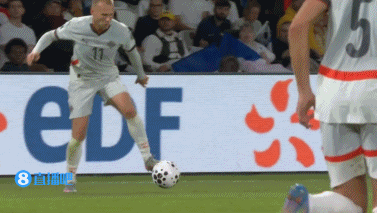 yl7703永利-冰岛球员谈琼阿梅尼直红：我立刻明白这是红牌，我受到冲击但还好