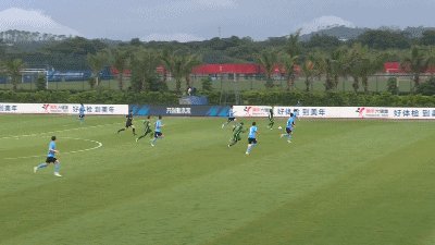 1657121874412037444.gif zhejiang vs dalian.gif